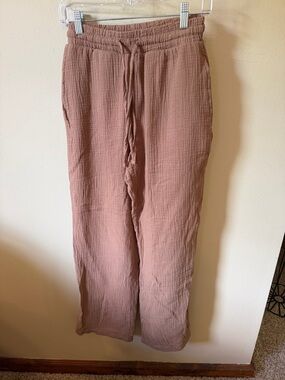 Women's Straight-Leg Beachy Brown Pants